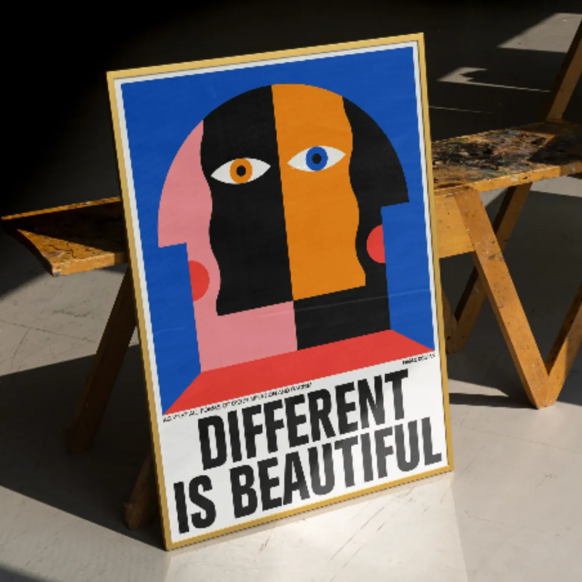 Affiche Different is Beautiful - 50x70 cm