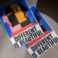 Affiche Different is Beautiful - 50x70 cm