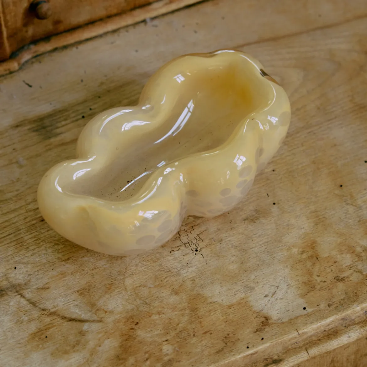 Bol glass oyster