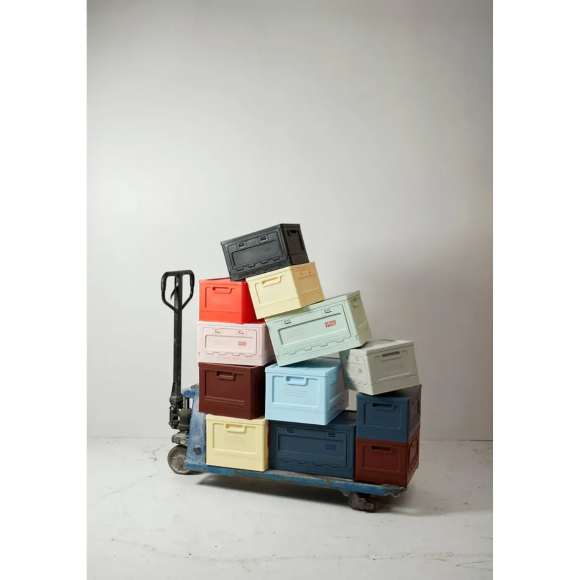 Box Studio About - Dark Blue