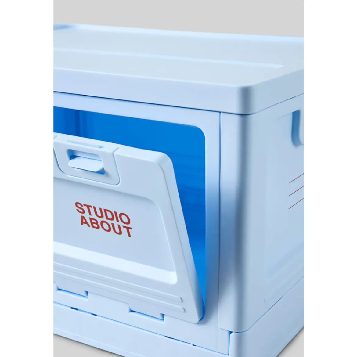 Box Studio About - Light Blue