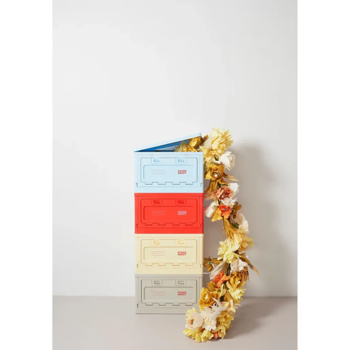 Box Studio About - Light Blue