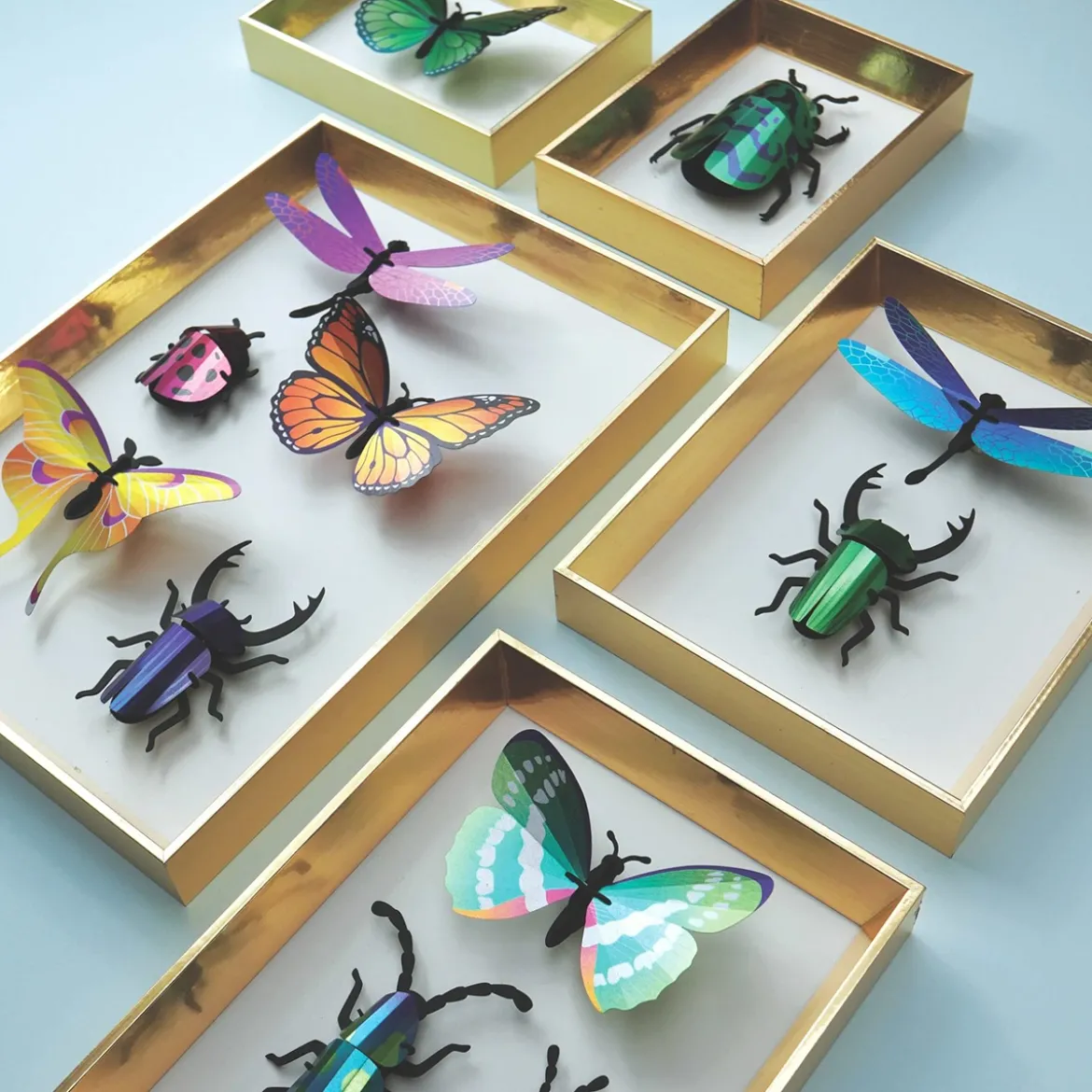 Ensemble d'insectes en papier