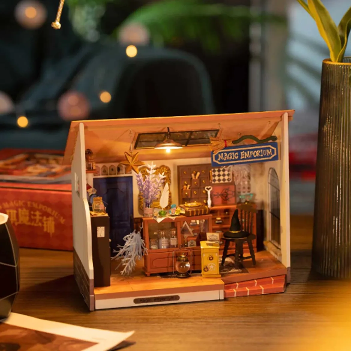 Kit DIY Maison Miniature Kiki's Magic Emporium