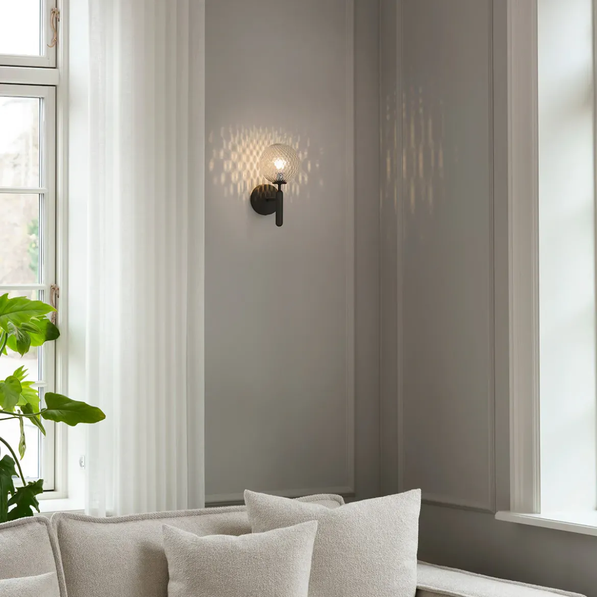 Lampe murale Miira - Rock grey / optic clear