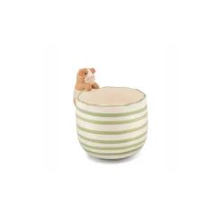 Pot peeking Guinea Pig