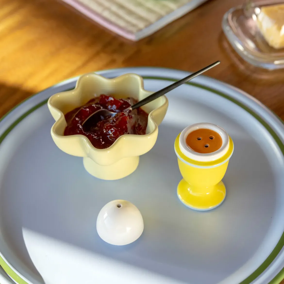 Salière et poivrière - Egg Yellow