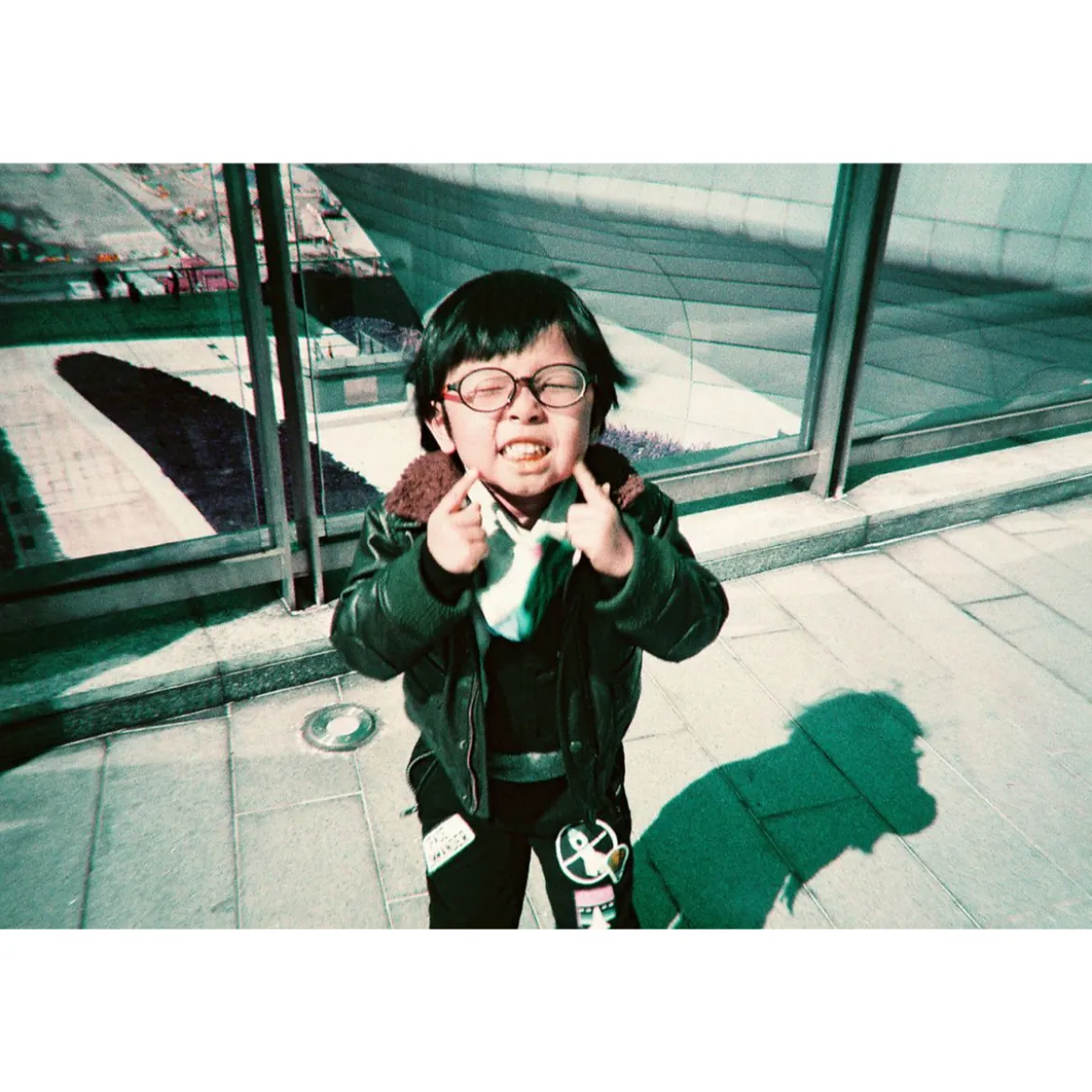 Simple Use Camera LomoChrome Purple