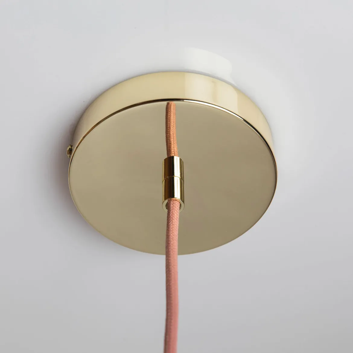 Suspension Soft Serve 01 - Brass