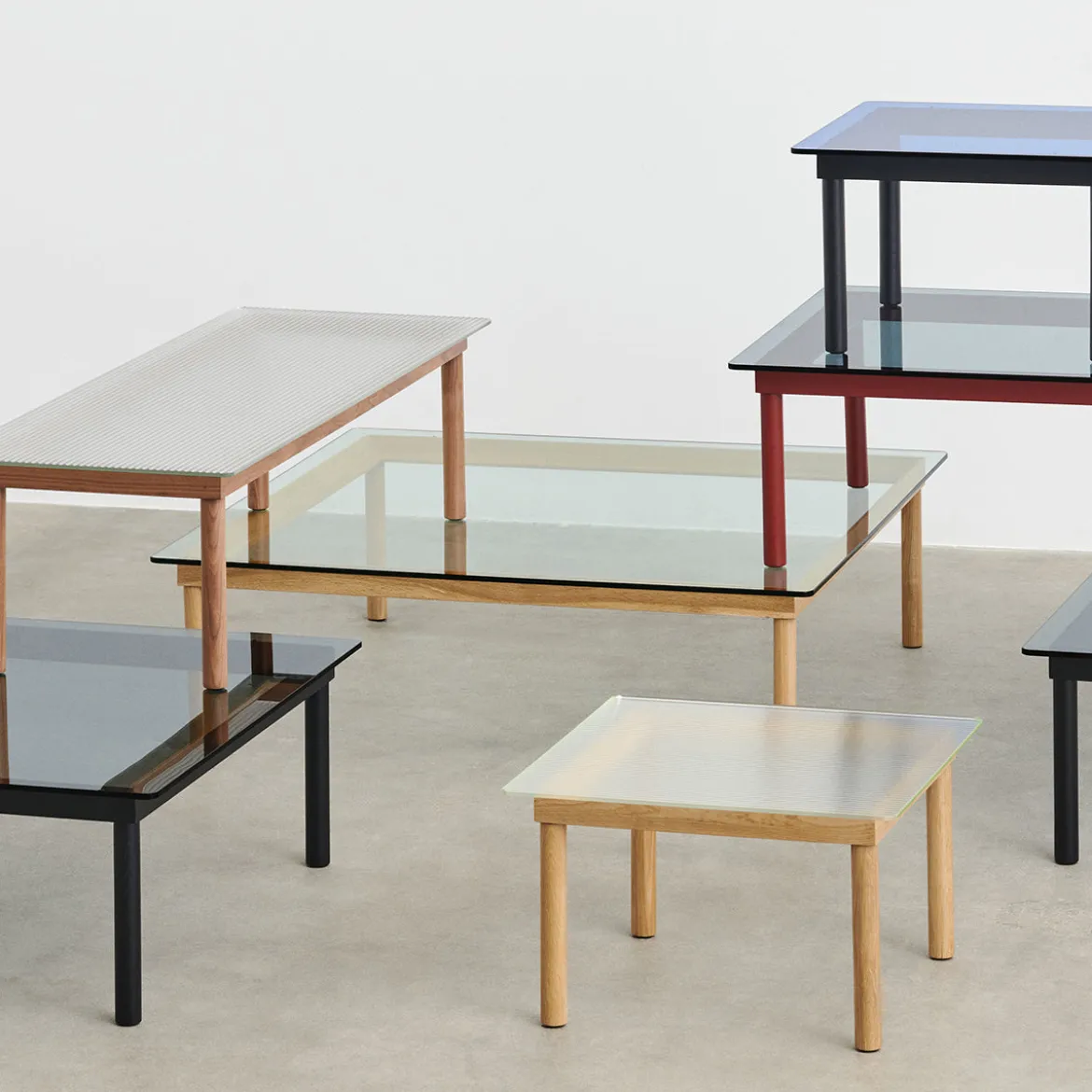 Table basse Kofi Chêne Massif Noir & Verre Clair - l 120 x L 120 x h 36 cm