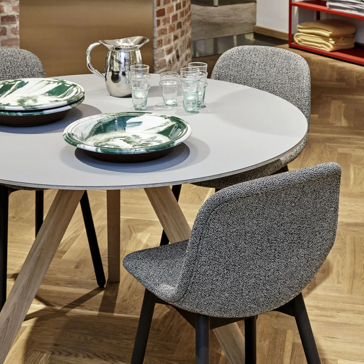 Table CPH20 Ronde Chêne & Linoleum - Crème