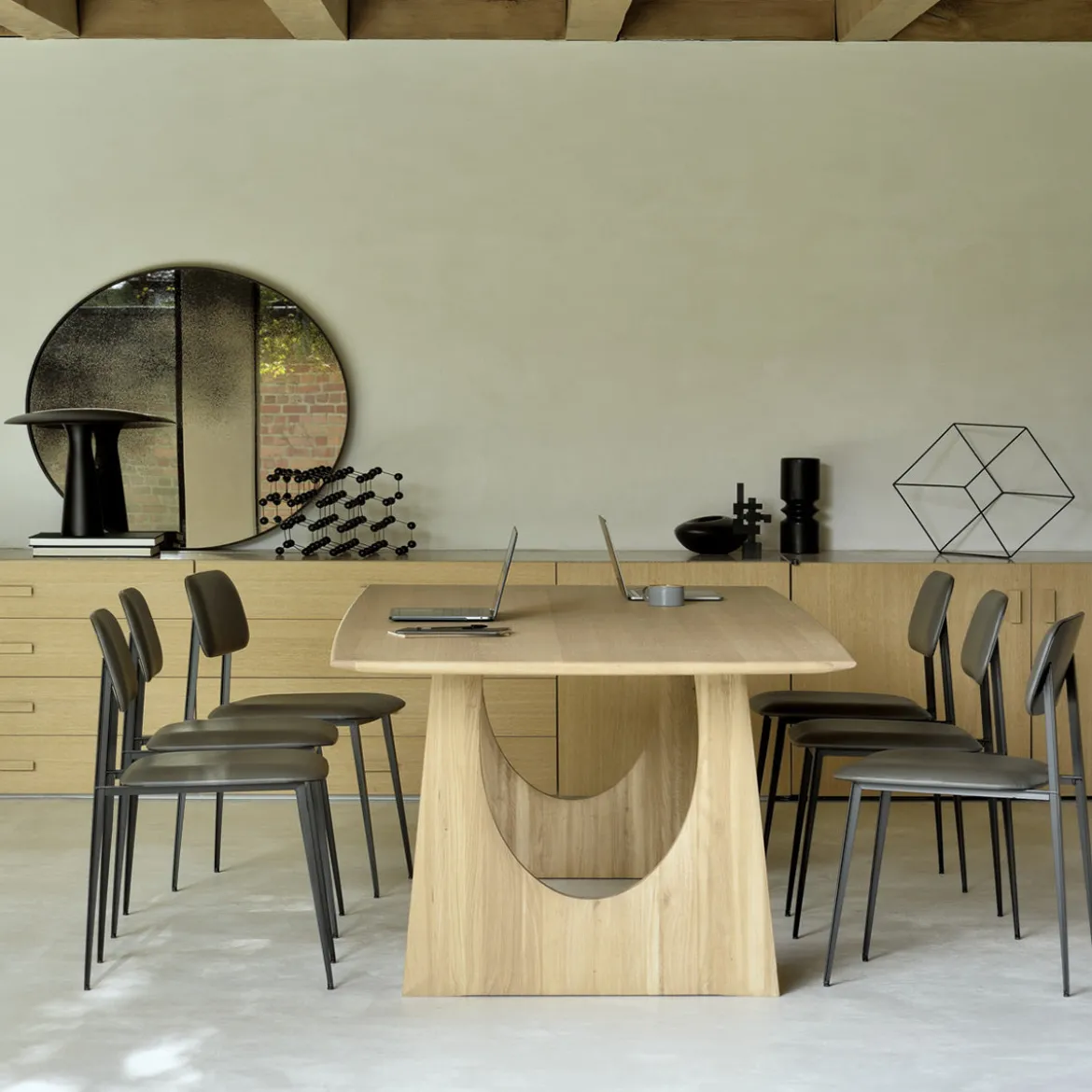 Table Geometric en chêne - L 250 cm