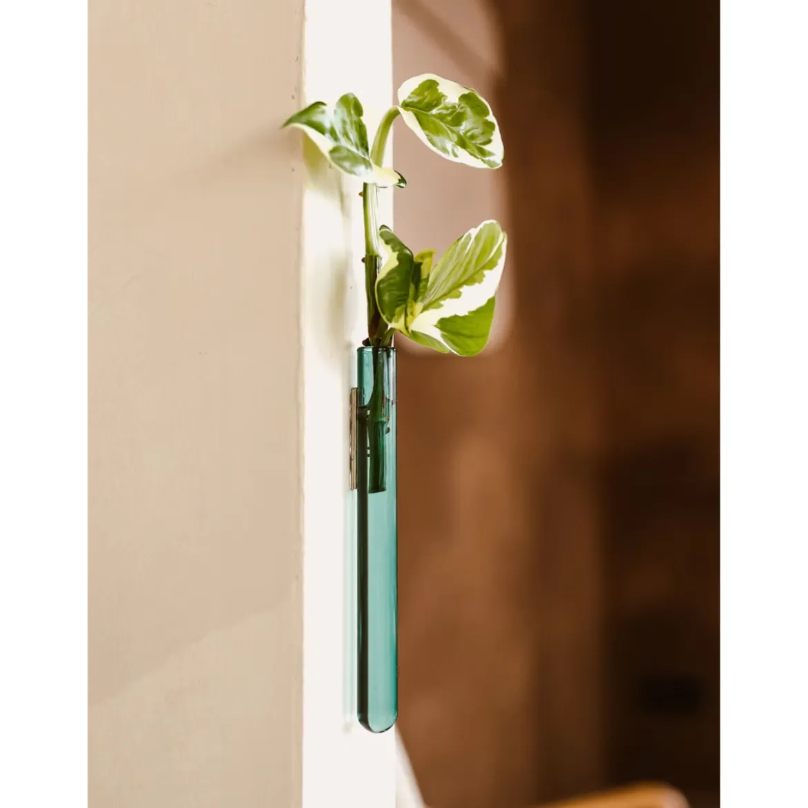 Vase Mural
